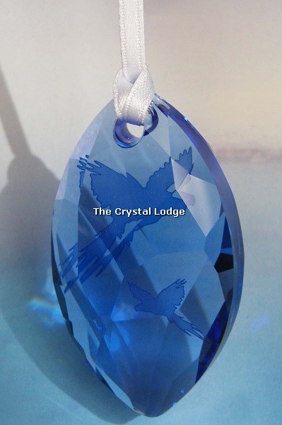 Swarovski_2014_event_hyacinth_macaws_ornament_5004733 | The Crystal Lodge