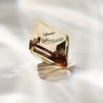 Swarovski_Disney_Lady_and_the_Tramp_title_plaque_1096771_1_WM Swarovski_Disney_Lady_and_the_Tramp_title_plaque_1096771 | The Crystal Lodge