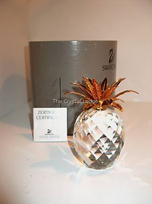 Swarovski_pineapple_gold_large_slender_top_hammered_leaves_010044 | The Crystal Lodge