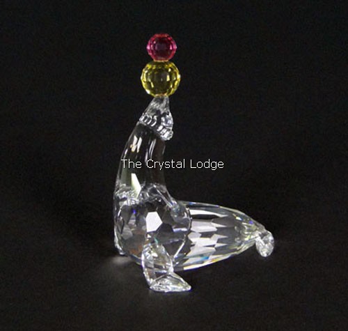 Swarovski_seal_playing_juggling_622526 | The Crystal Lodge