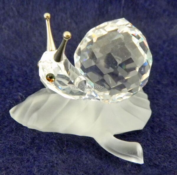 Swarovski_snail_on_a_vine_leaf_196501 | The Crystal Lodge