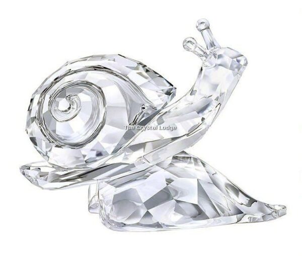 Swarovski_snail_on_leaf_2016_5135940 | The Crystal Lodge