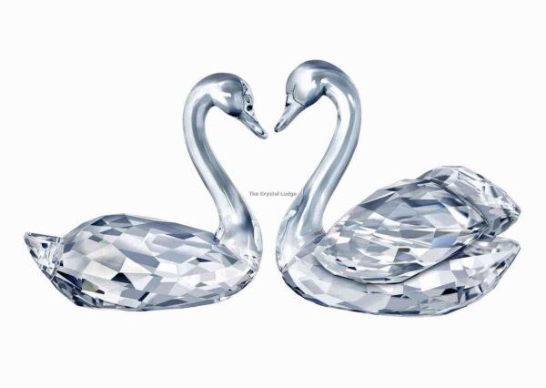 Swarovski_swan_couple_5135936 | The Crystal Lodge