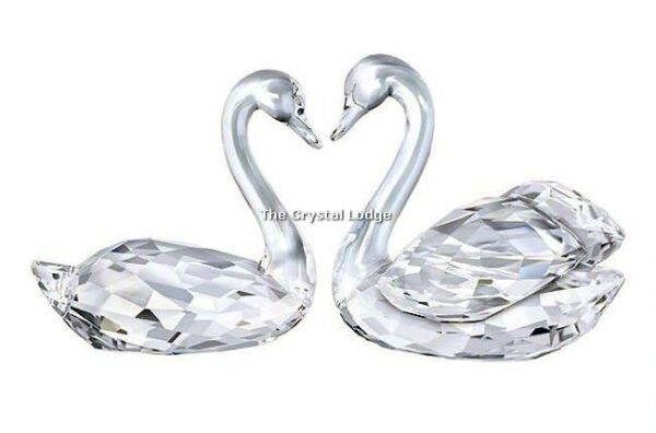 Swarovski_swan_couple_5135936 | The Crystal Lodge