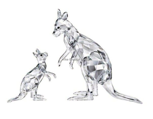 Swarovski_Kangaroo_mother_and_baby_2019_5428563 | The Crystal Lodge