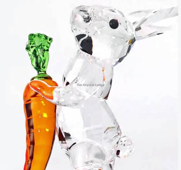 Swarovski_rabbit_with_carrot_5530687 | The Crystal Lodge