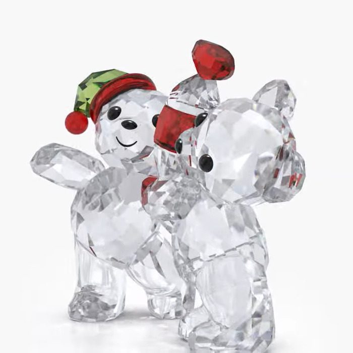 SWAROVSKI KRIS BEAR 2023 HOLIDAY EDITION 5652642 The Crystal Lodge