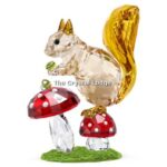 Swarovski_Idyllia_squirrel_and_mushrooms_5684343 | The Crystal Lodge